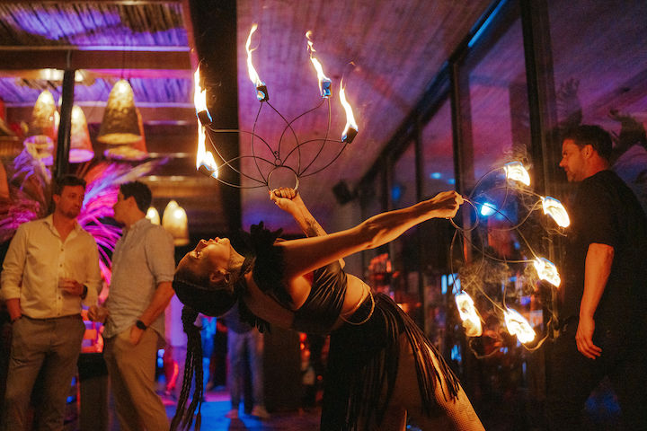 Danza con fuego. “Party with the Chefs”, OKU Ibiza