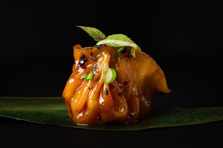 Dumplings de gamba roja mallorquina con aire de yuzu