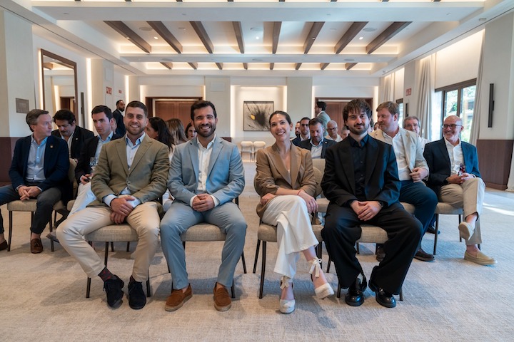 Ana Fuster, concierge del Hotel Sant Francesc de Palma; Aldo Doberti, concierge del Four Seasons Resort Mallorca at Formentor; Luca Premoli, concierge del Hotel Faustino Gran de Menorca; y Rubén Muñoz, concierge de Belmond La Residencia.