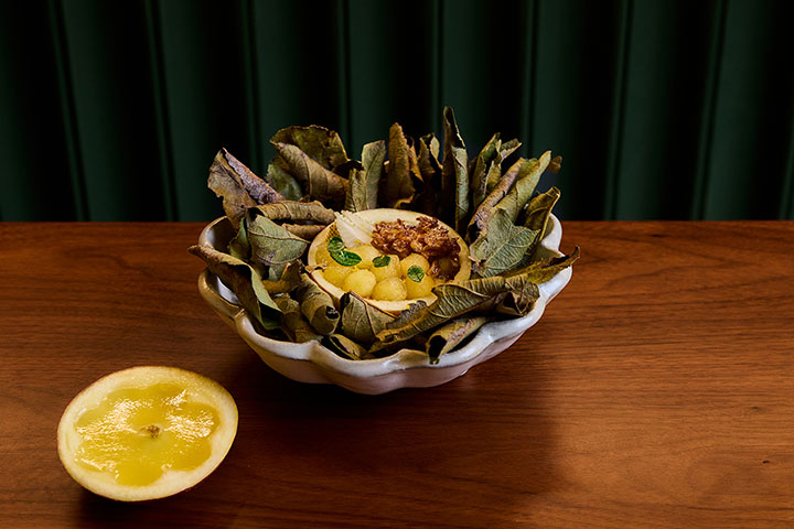 Maçã, castanha e cogumelos selvagens. Restaurante Encanto de José Avillez. Lisboa