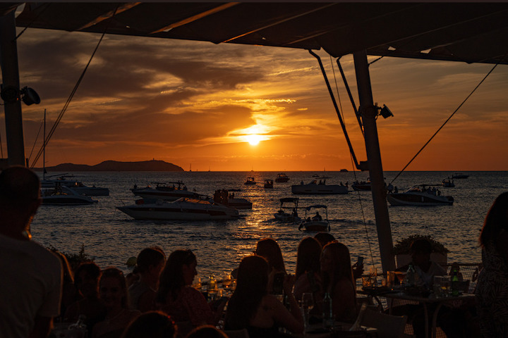 Puesta de sol en Mint by Mambo