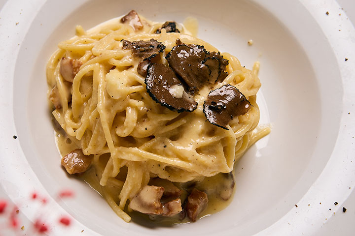 Spaghetto alla carbonara al tartufo. Restaurante Sorella Ibiza