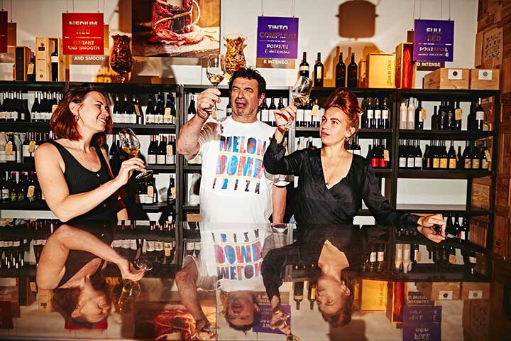 Rosa, Jeroen y Betta. Vino & Co Ibiza