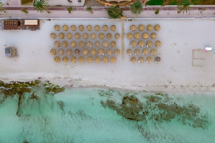 Playa frente a AMÊ Gastrobeach Club
