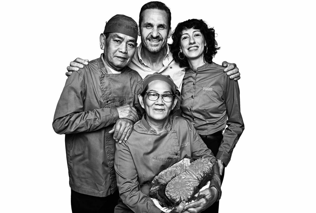 Pedro, Nou, Aew y Sorena. Equipo del restaurante Isaan Thai Cuisine. Palma de Mallorca