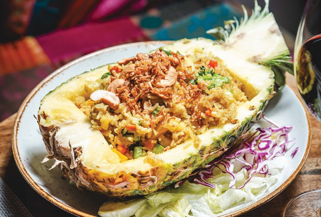 Khao pad sapparot. Restaurant Isaan Thai Cuisine. Palma de Mallorca Khao pad sapparot. Restaurant Isaan Thai Cuisine. Palma de Mallorca