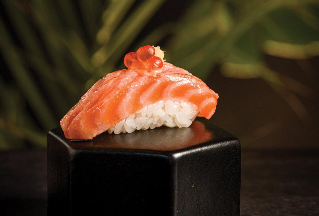 Nigiri de salmón. Grand Siena - Restaurant & Cocktail Bar, Mallorca Nigiri de salmón. Grand Siena - Restaurant & Cocktail Bar, Mallorca