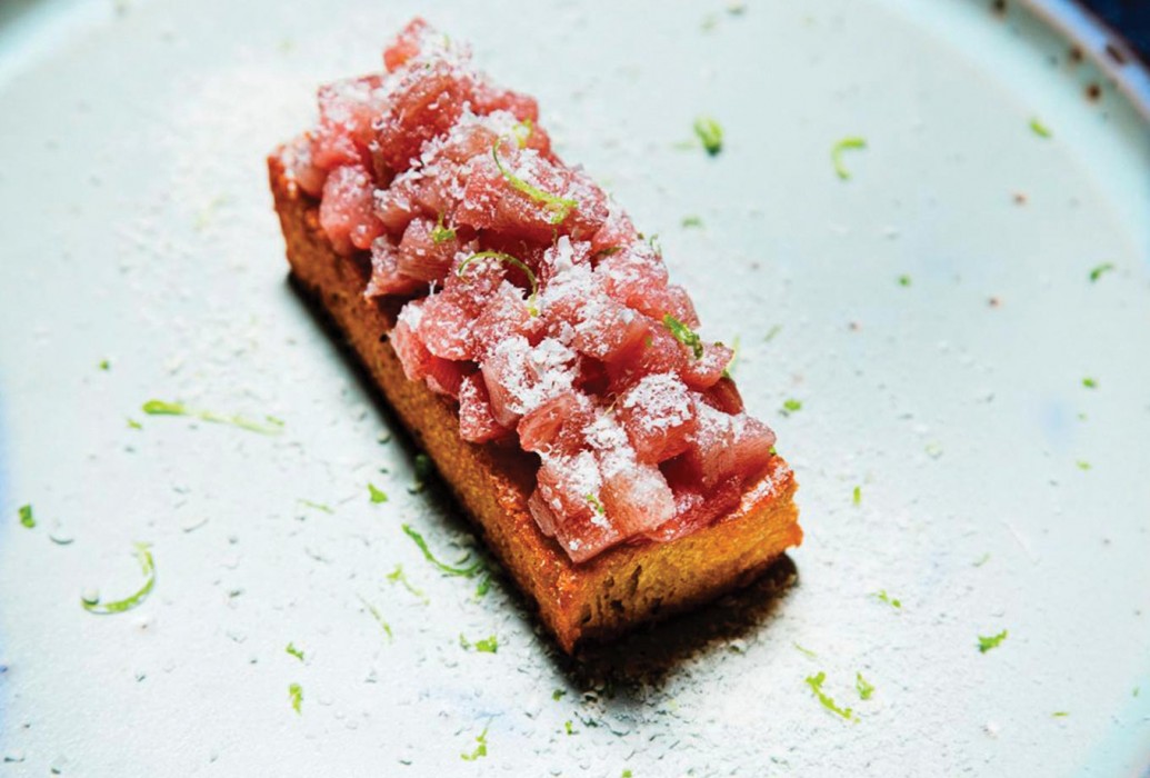 Tartar de atún sobre brioche. Restaurante Sea Me Next Door. Lisboa Tartar de atún sobre brioche. Restaurante Sea Me Next Door. Lisboa
