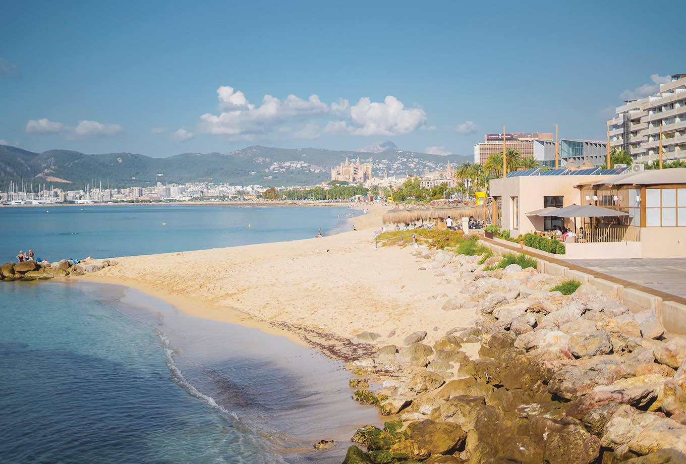 Terraza en Anssia Gastrobeach Club, Palma de Mallorca