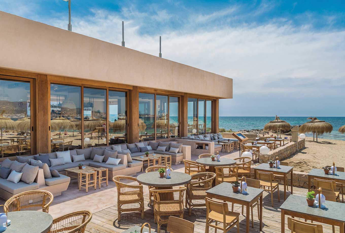 Anssia Gastrobeach Club terrace, Palma de Mallorca Anssia Gastrobeach Club terrace, Palma de Mallorca