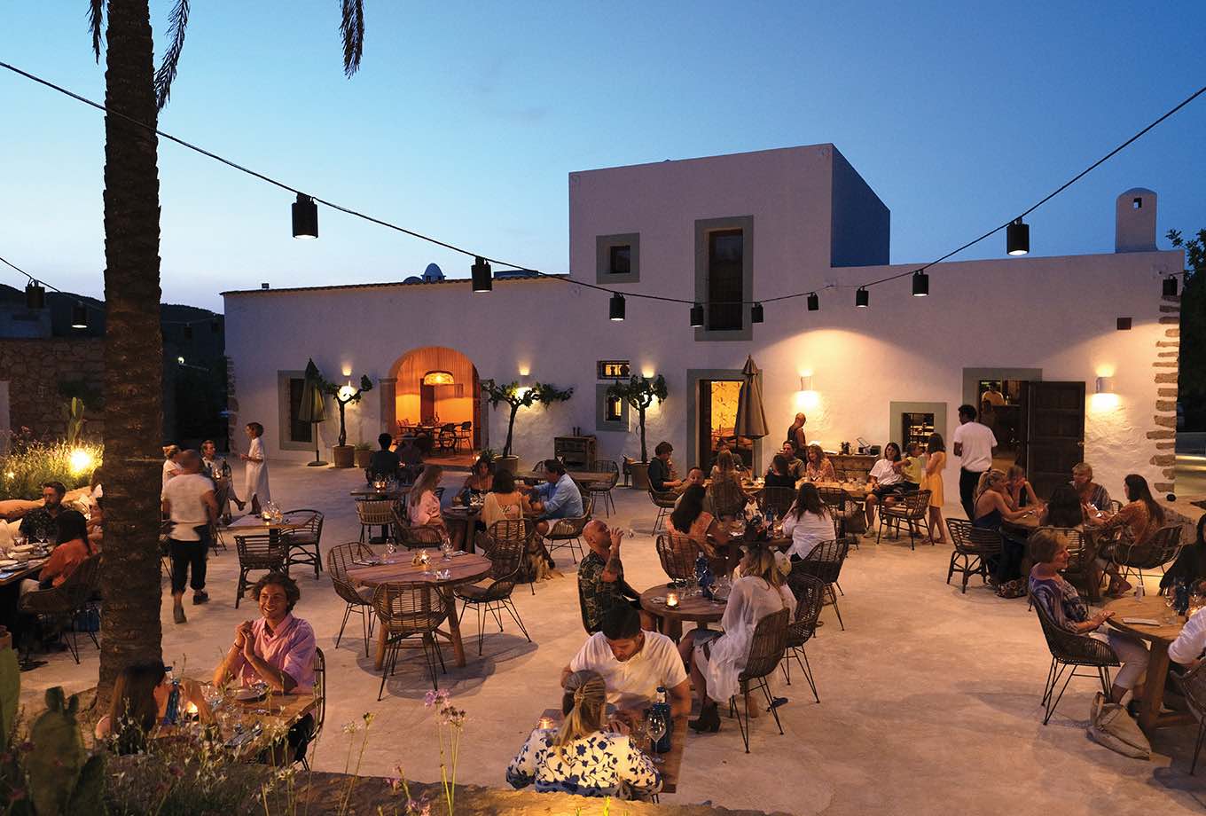 Juntos House restaurant terrace