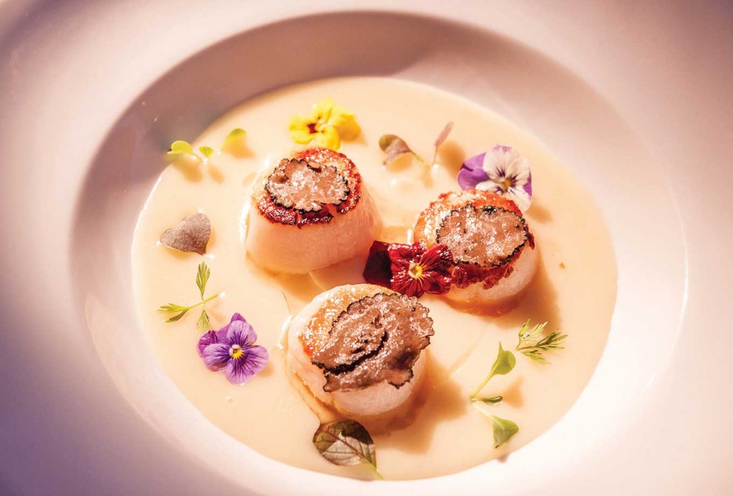 Scallops. Restaurant Las Dos Lunas, Ibiza Scallops. Restaurant Las Dos Lunas, Ibiza